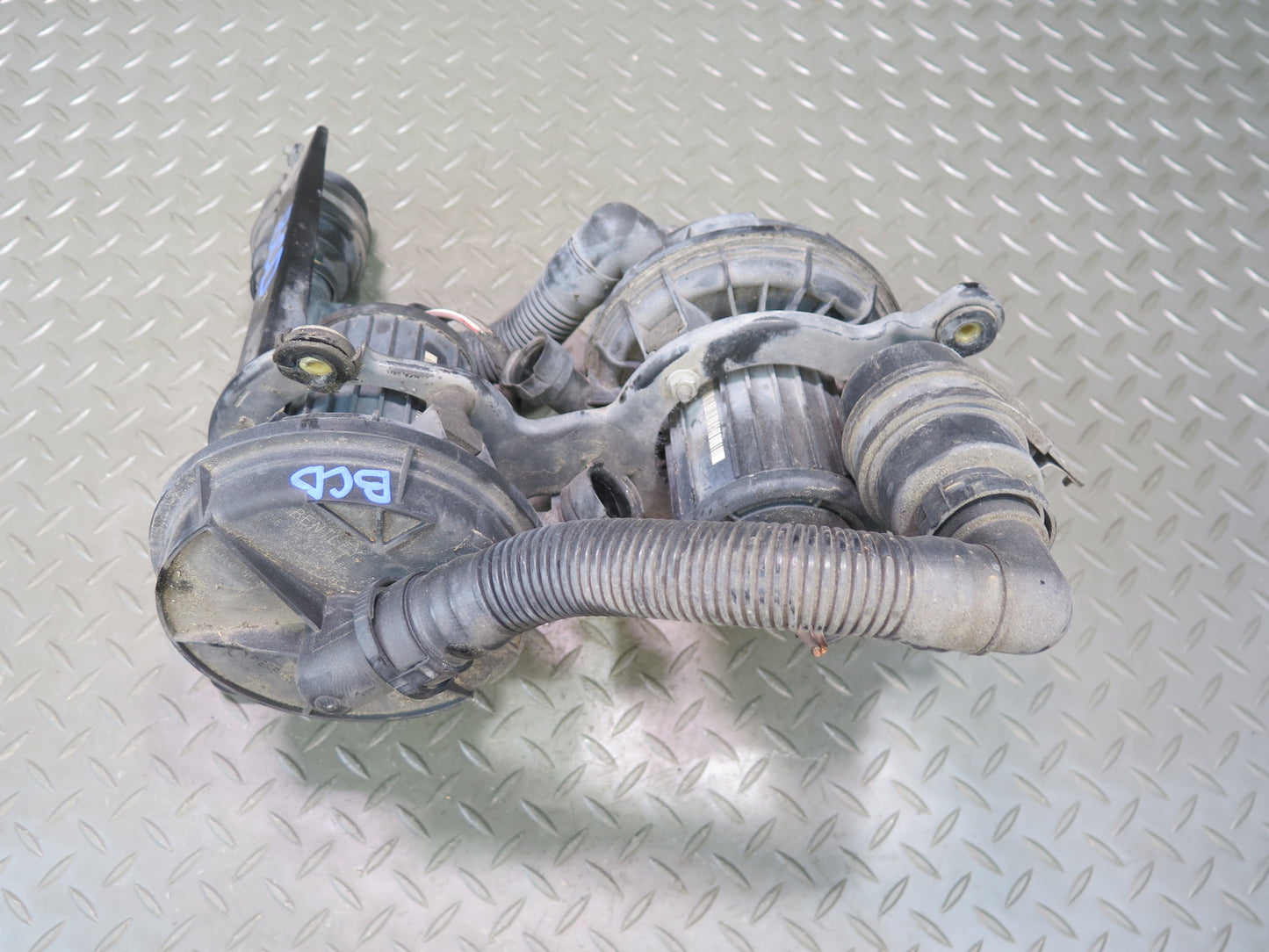 2006-2012 Bentley Continental Flying Spur Engine Dual Air Injection Smog Pump