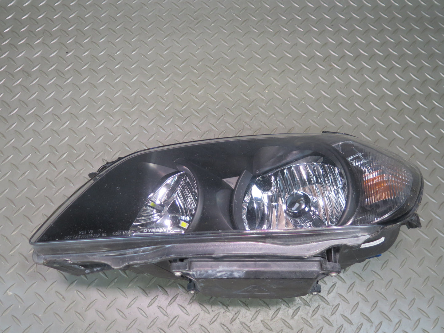 01-05 Lexus JCE10L IS300 Front Left Aftermarket Halogen Headlight Lamp