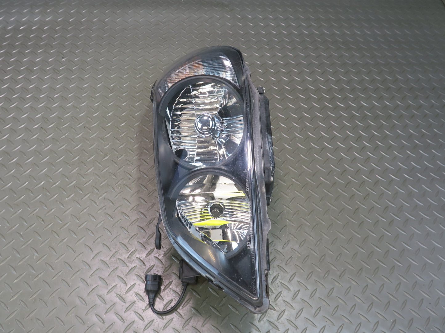 01-05 Lexus JCE10L IS300 Front Left Aftermarket Halogen Headlight Lamp