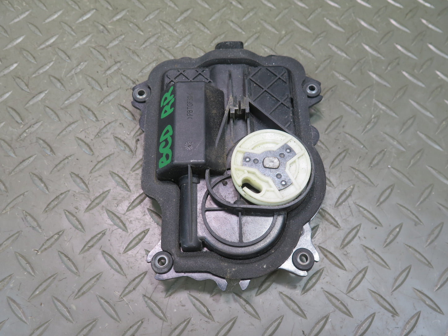 2006-2012 Bentley Flying Spur Rear Right Door Lock Soft Close Actuator Motor