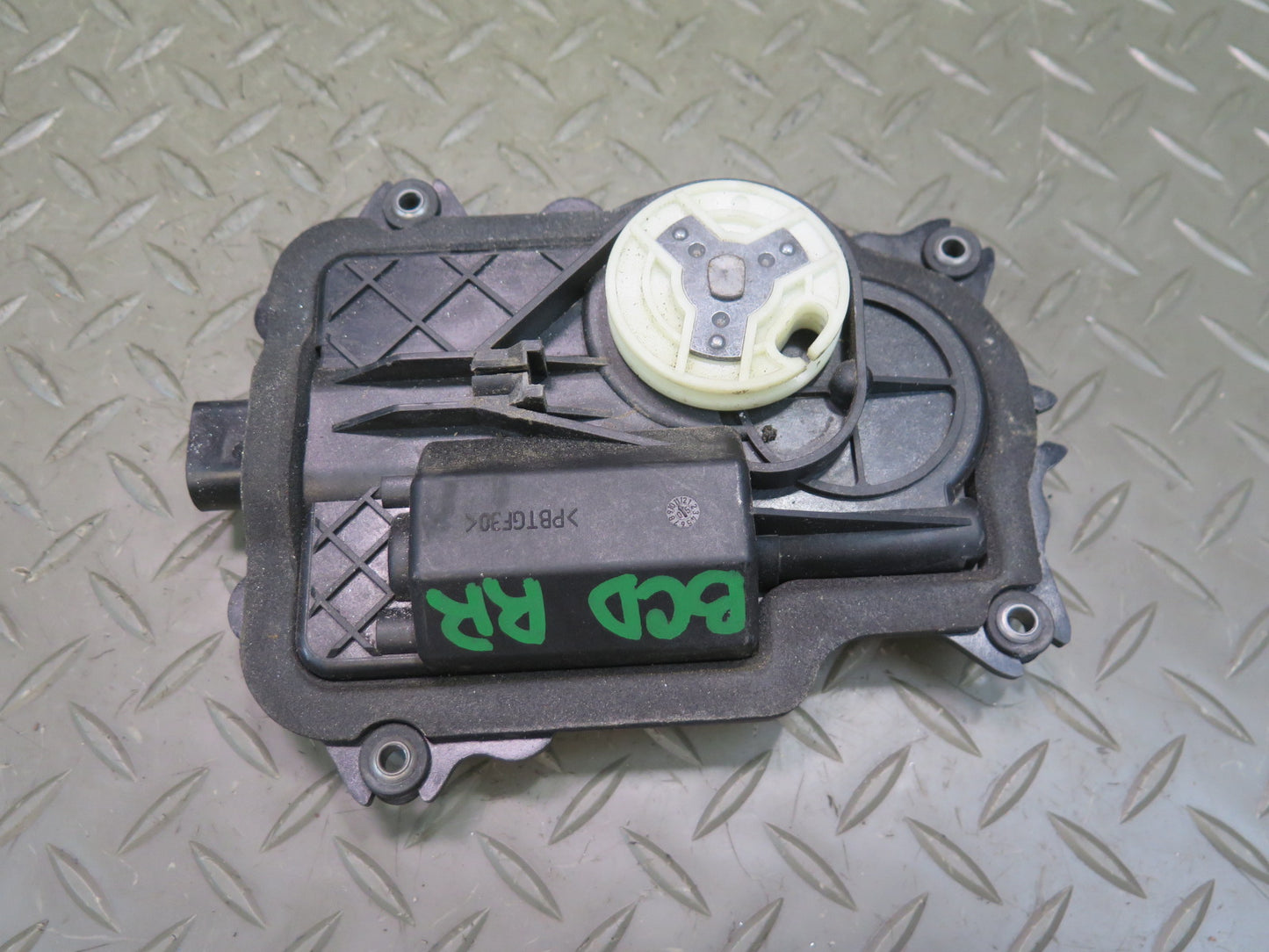 2006-2012 Bentley Flying Spur Rear Right Door Lock Soft Close Actuator Motor