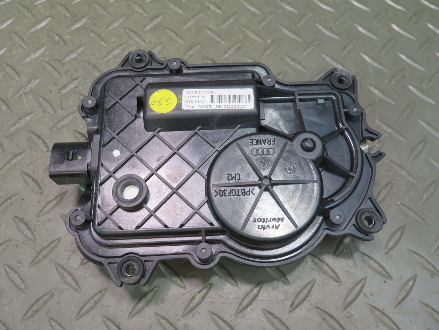 2006-2012 Bentley Flying Spur Rear Right Door Lock Soft Close Actuator Motor