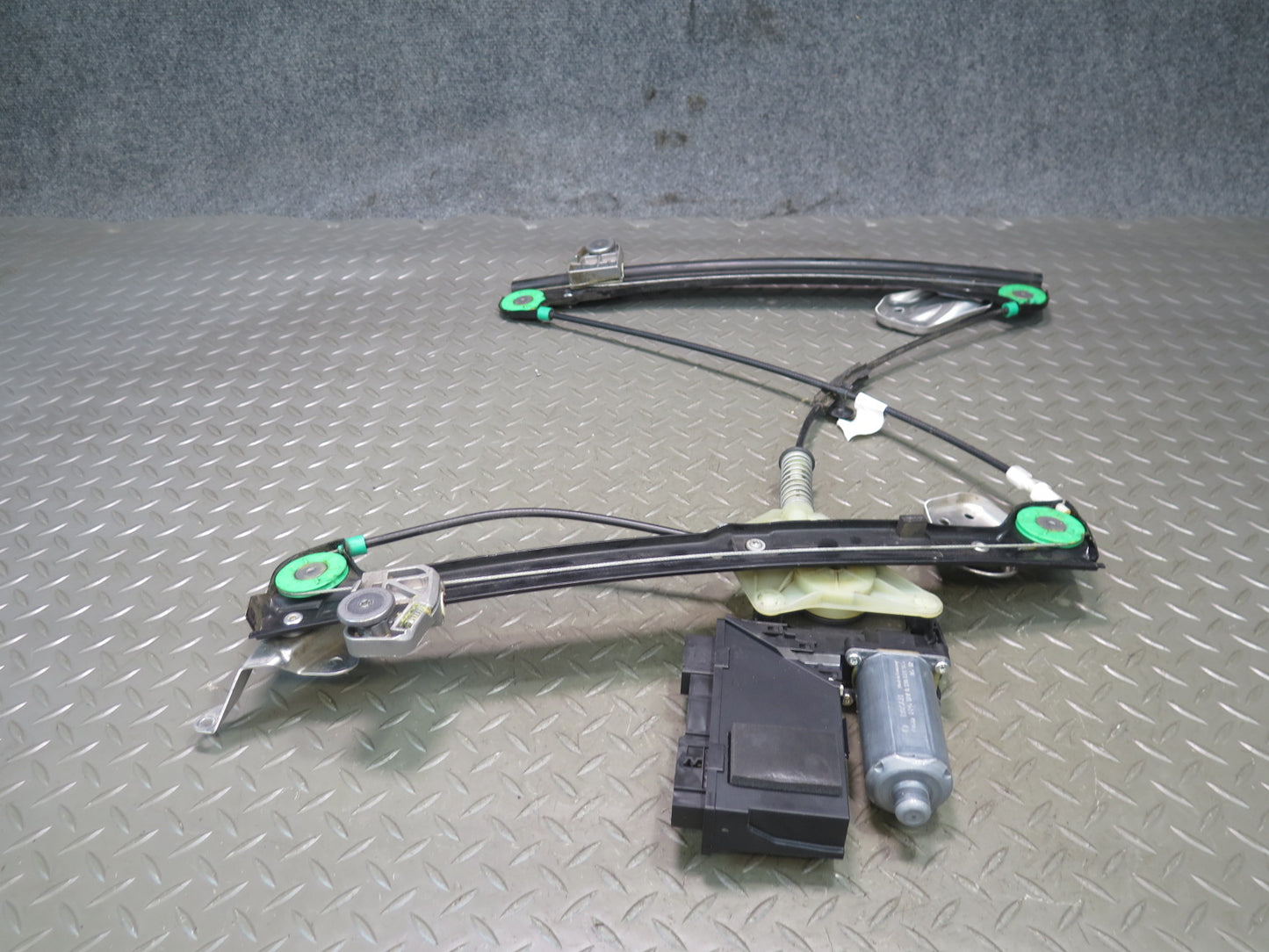 06-12 Bentley Continental Flying Spur Front Right Door Window Regulator W/ Motor