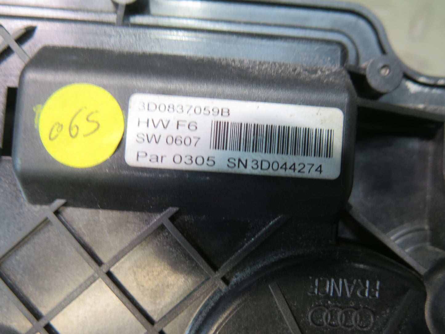 2006-2012 Bentley Flying Spur Rear Left Door Lock Soft Close Actuator Motor