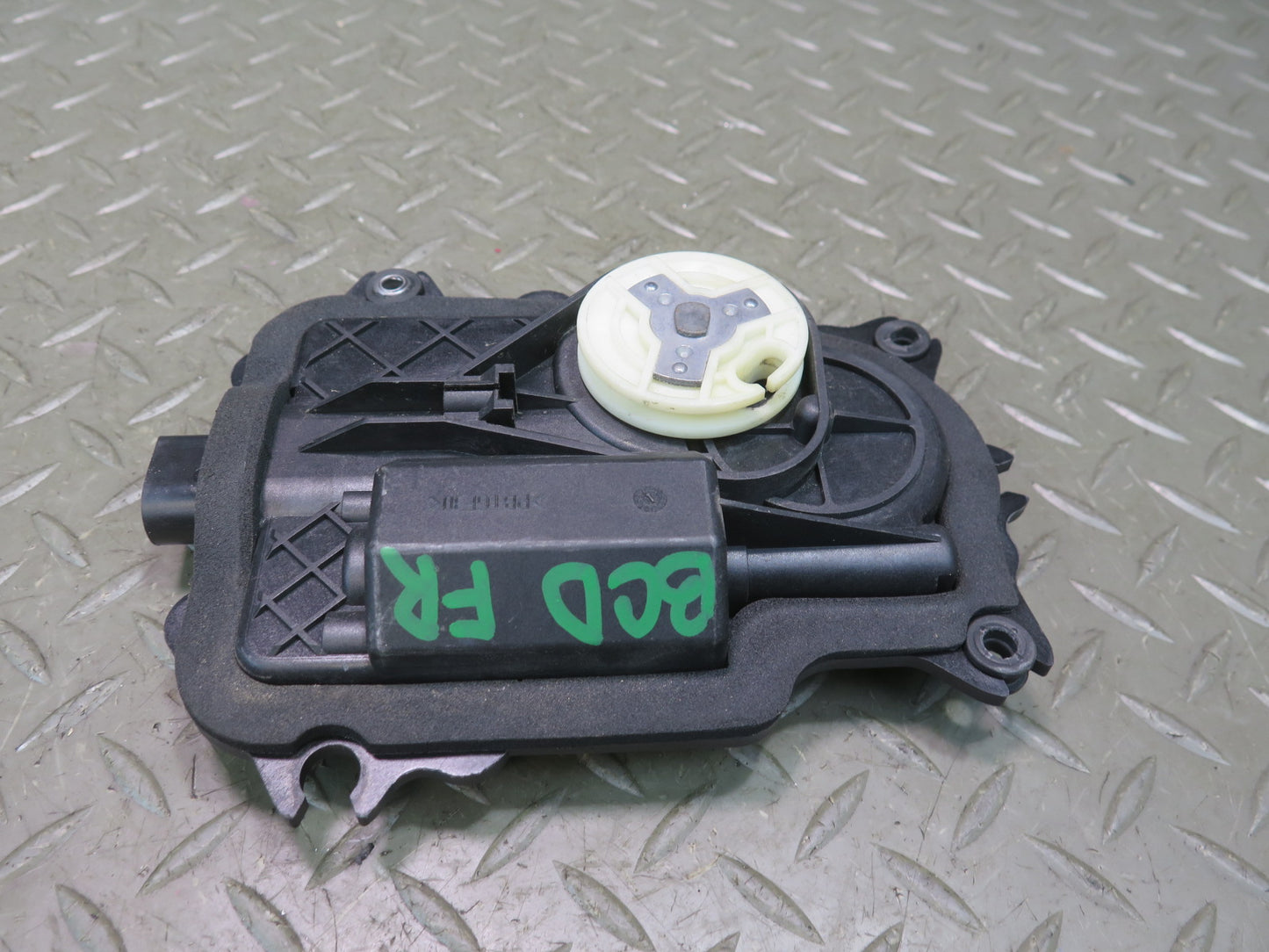 2006-2012 Bentley Flying Spur Front Right Door Lock Soft Close Actuator Motor