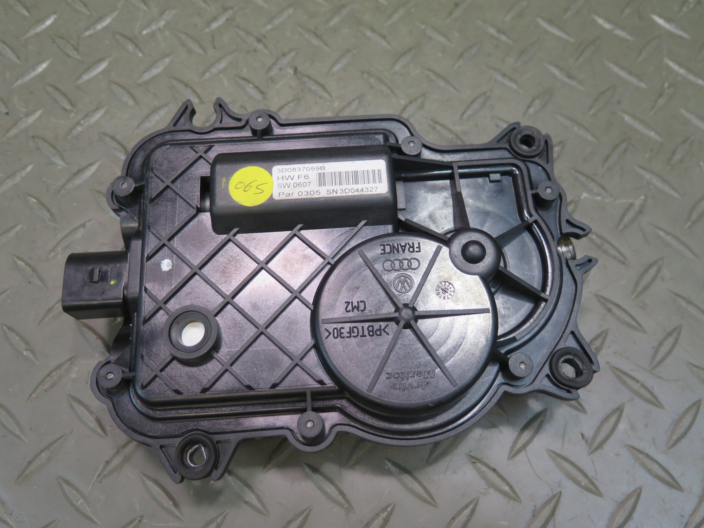 2006-2012 Bentley Flying Spur Front Right Door Lock Soft Close Actuator Motor