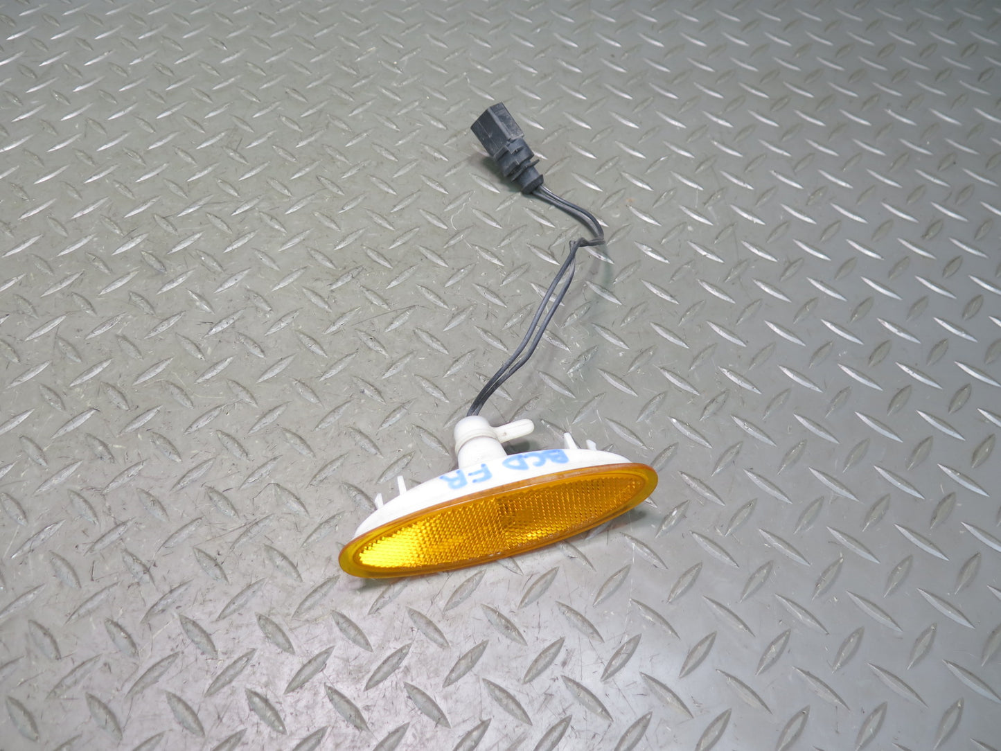2006-2012 Bentley Continental Flying Spur Front Right Side Marker Light Lamp