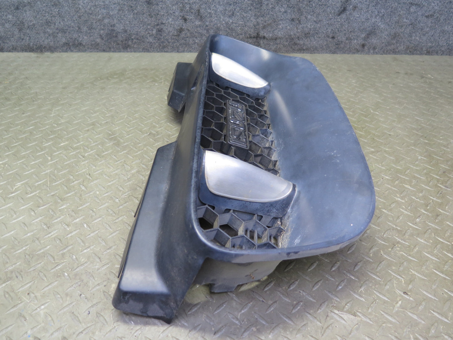 99-01 Isuzu Vehicross Front Bumper Grille Assembly OEM