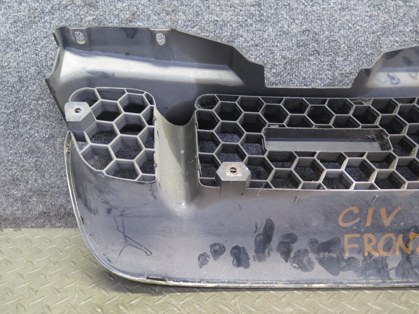 99-01 Isuzu Vehicross Front Bumper Grille Assembly OEM
