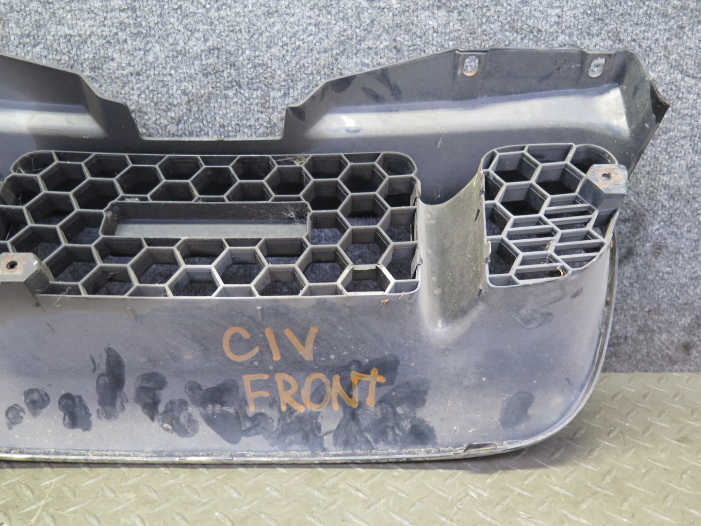 99-01 Isuzu Vehicross Front Bumper Grille Assembly OEM