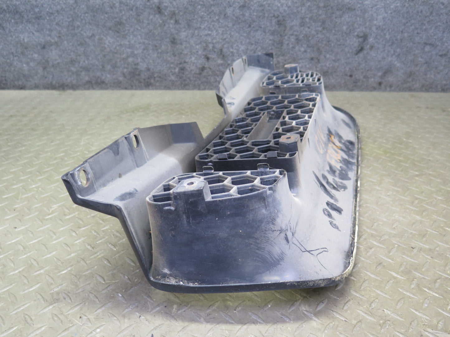 99-01 Isuzu Vehicross Front Bumper Grille Assembly OEM