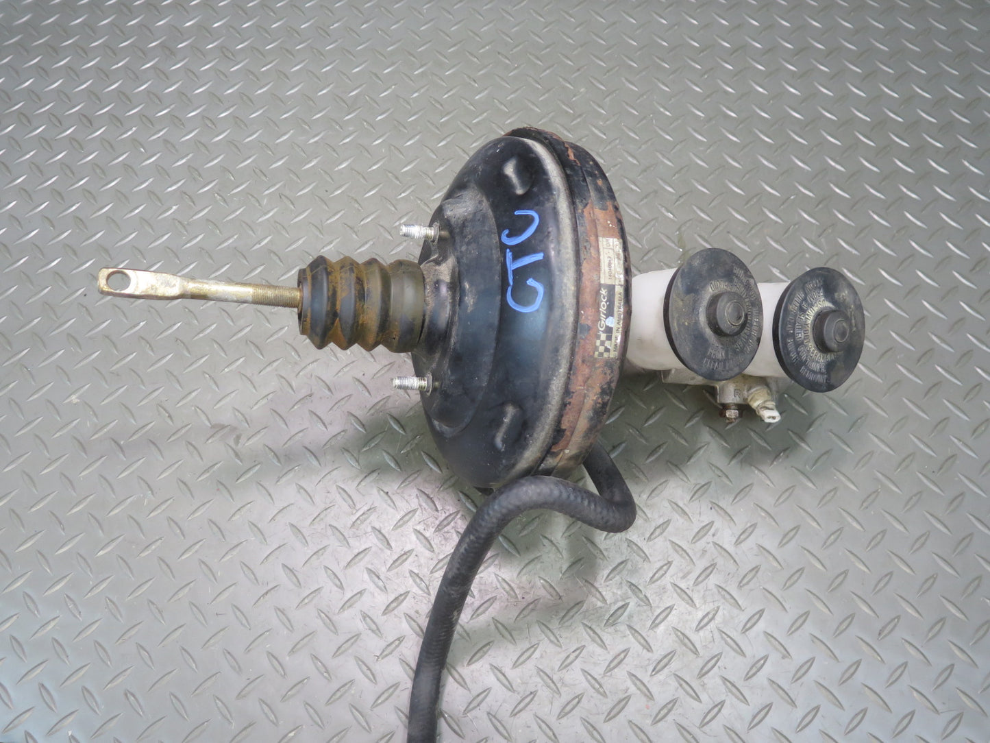 1984 Chevrolet Corvette C4 M/T Brake Master Cylinder Booster Fluid Reservoir