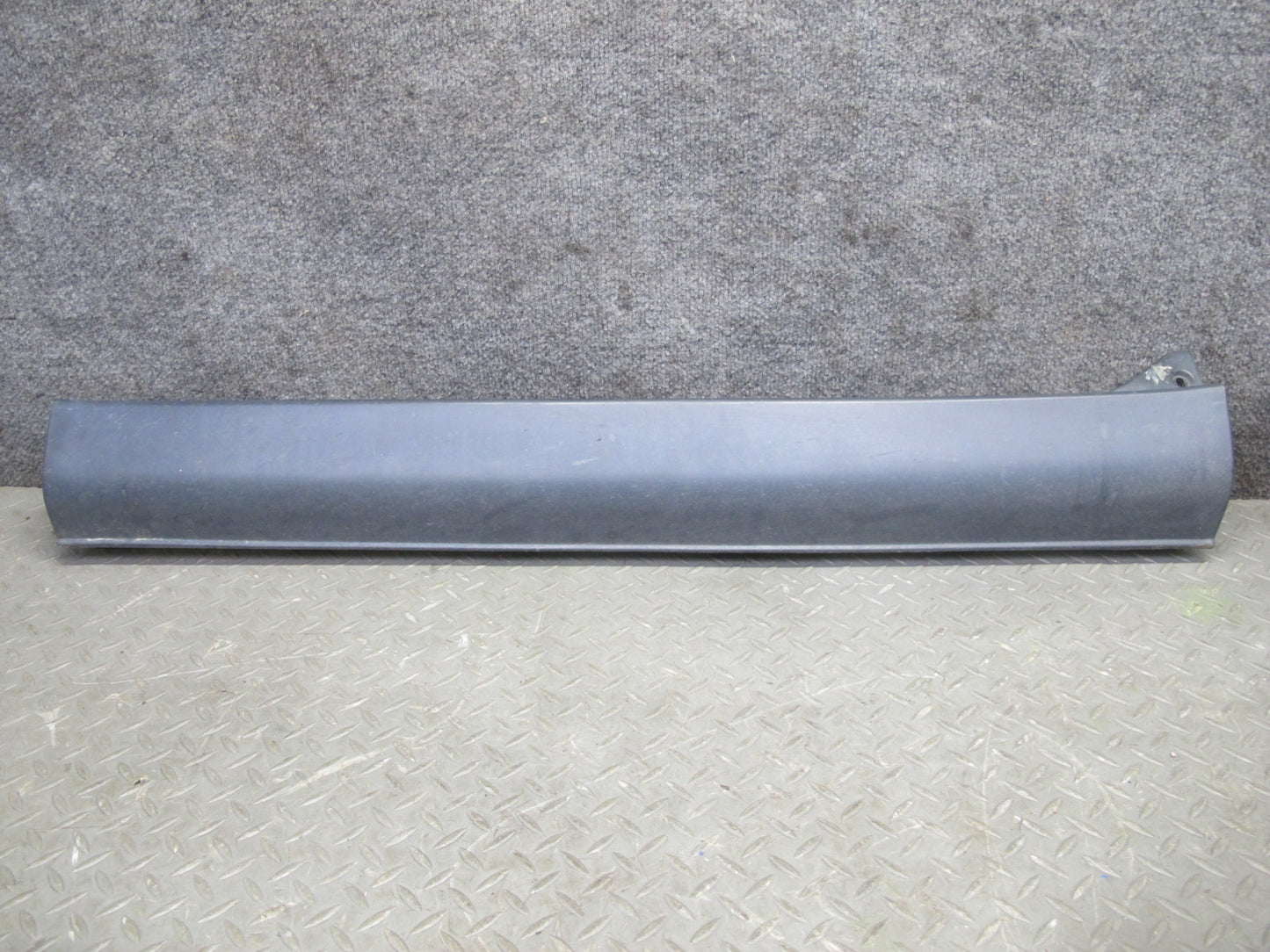 99-01 Isuzu Vehicross Set of 2 Left & Right Side Skirt Rocker Panel Molding OEM