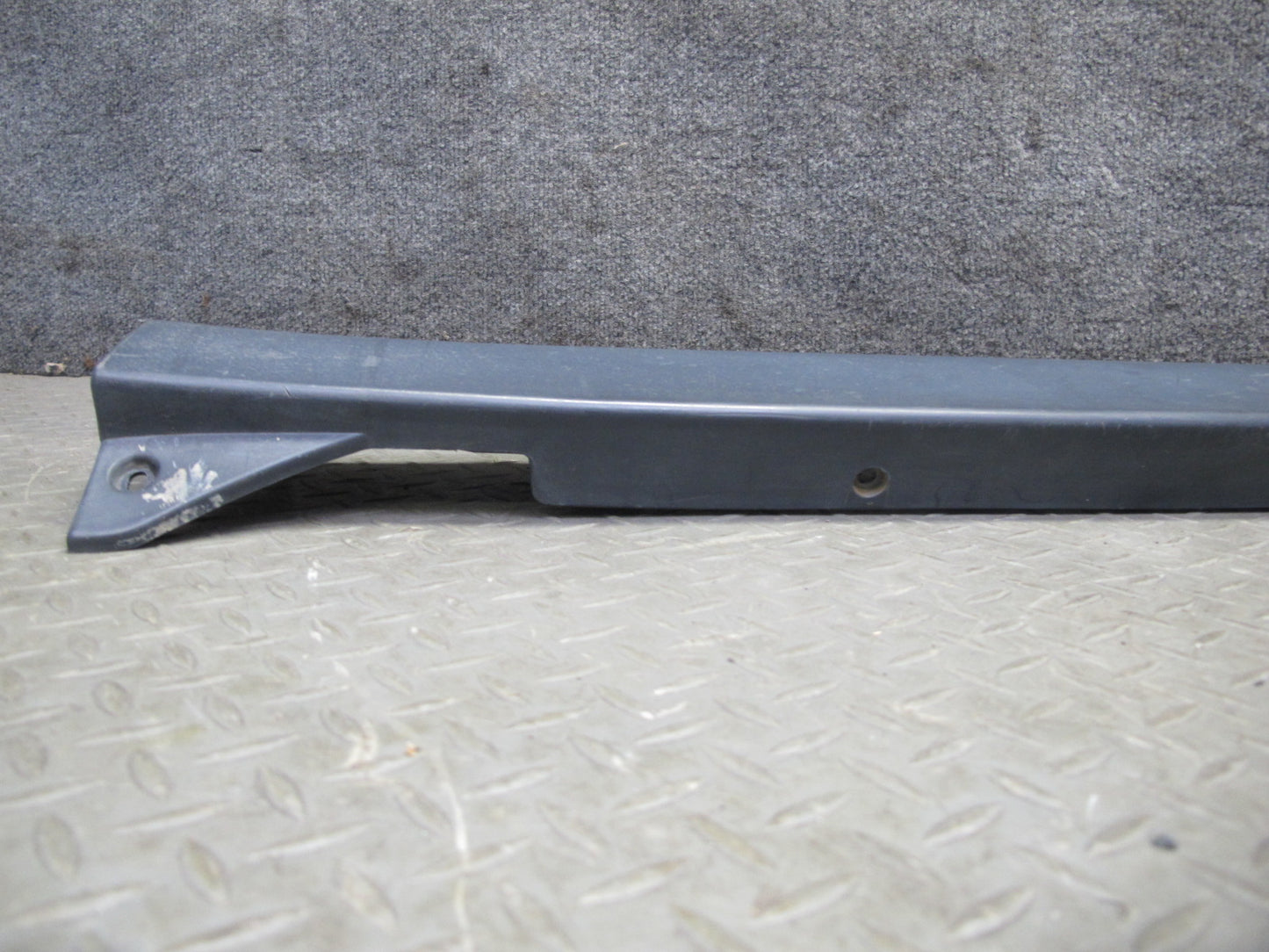 99-01 Isuzu Vehicross Set of 2 Left & Right Side Skirt Rocker Panel Molding OEM