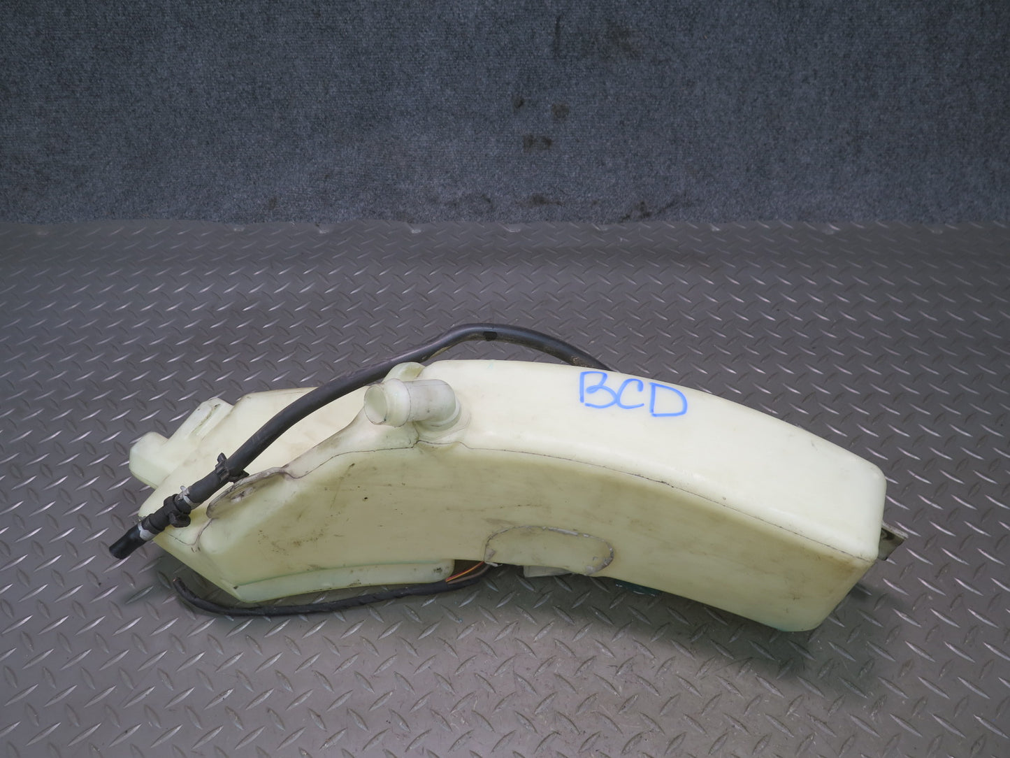 06-12 Bentley Continental Flying Spur Windshield Water Tank Reservoir Assembly