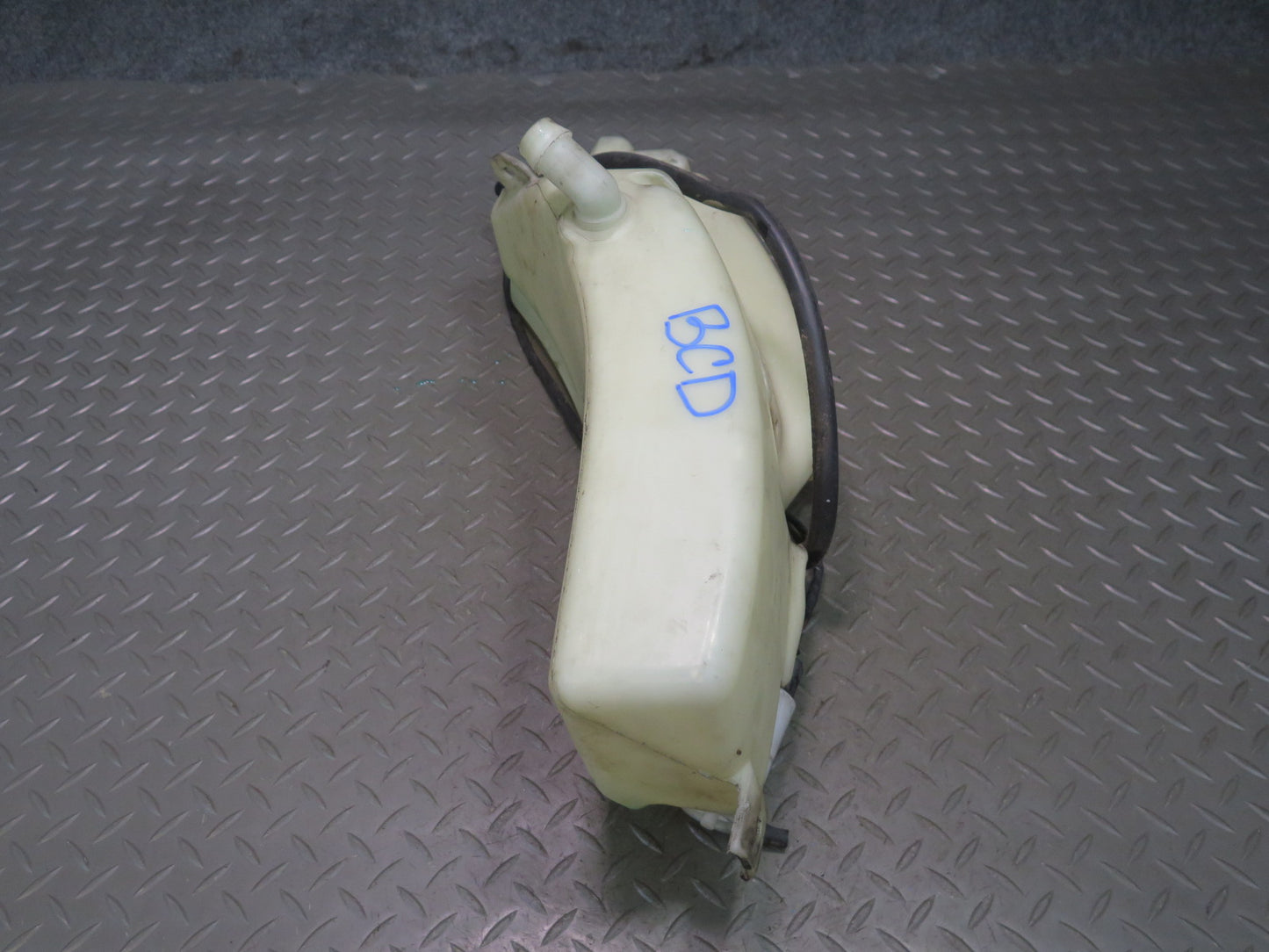 06-12 Bentley Continental Flying Spur Windshield Water Tank Reservoir Assembly