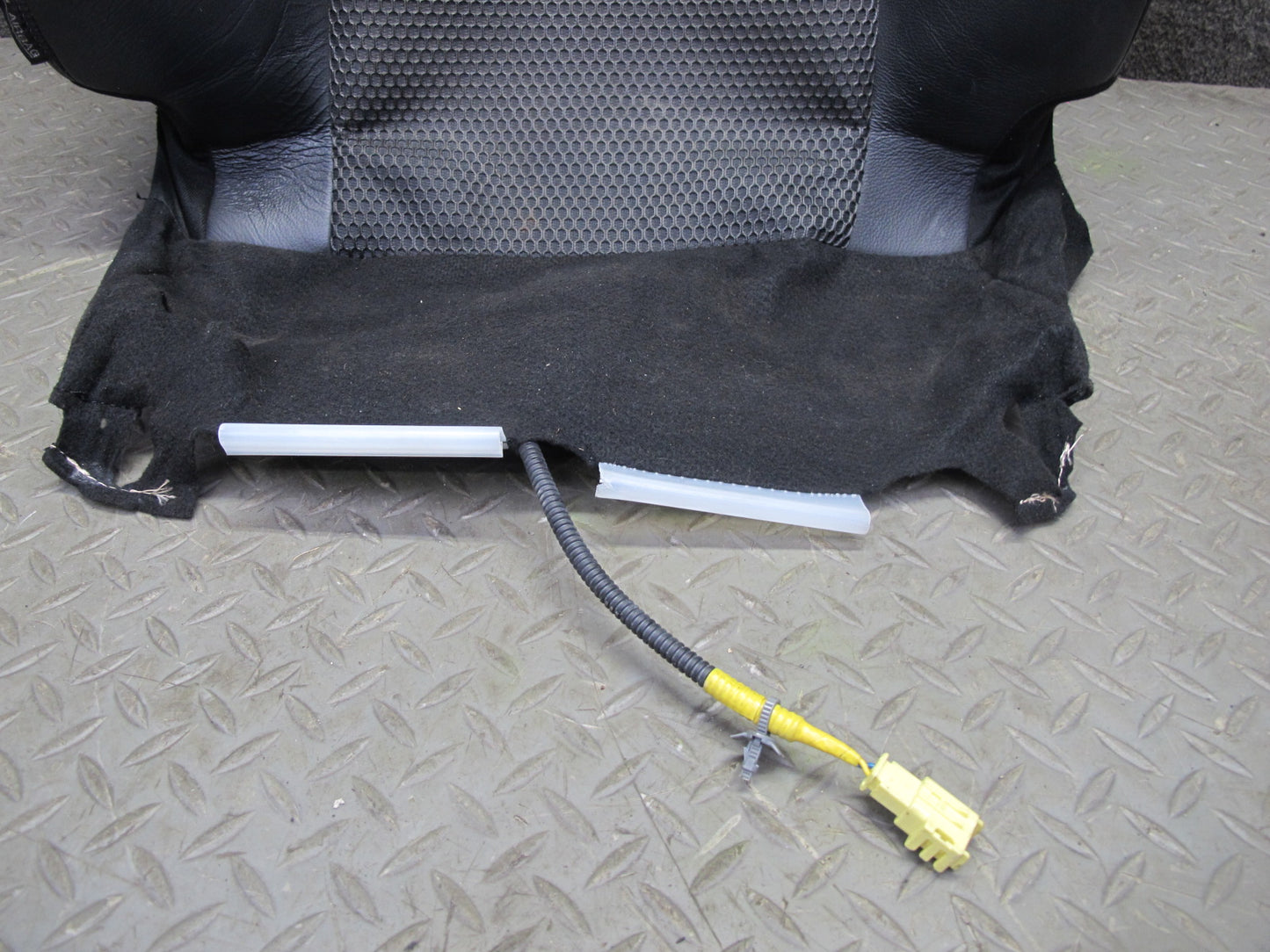 11-19 Nissan Z34 370Z Convertible Right Seat Upper Leather Cushion Backrest OEM