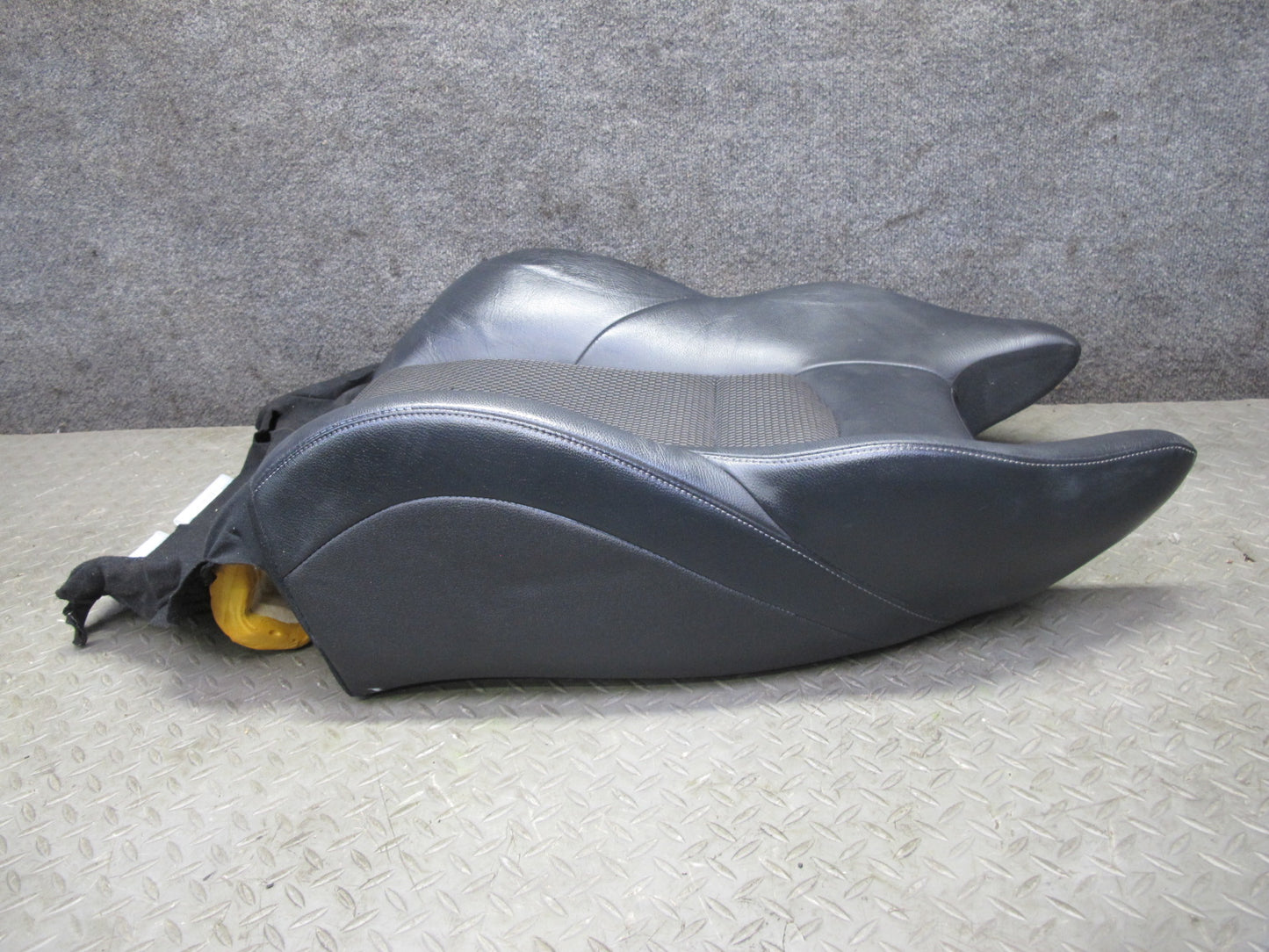 11-19 Nissan Z34 370Z Convertible Right Seat Upper Leather Cushion Backrest OEM