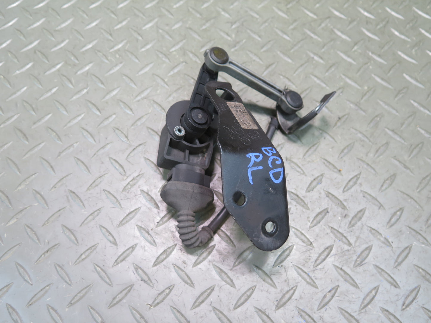 06-12 Bentley Flying Spur Rear Left Right Suspension Level Height Sensor Set