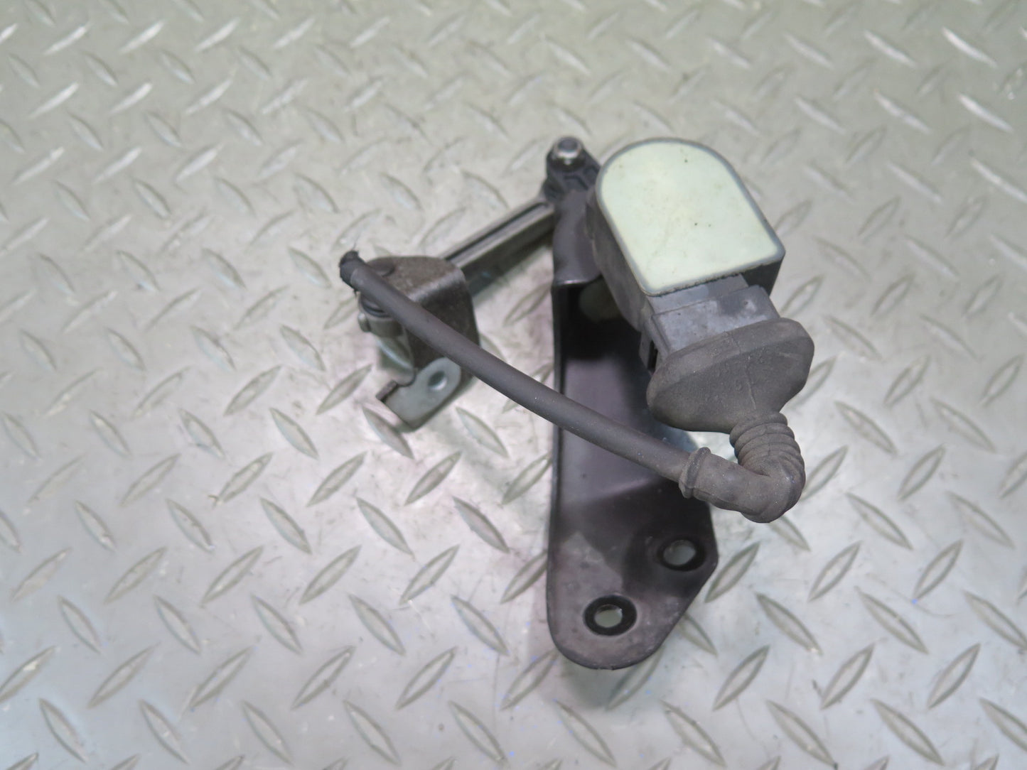 06-12 Bentley Flying Spur Rear Left Right Suspension Level Height Sensor Set
