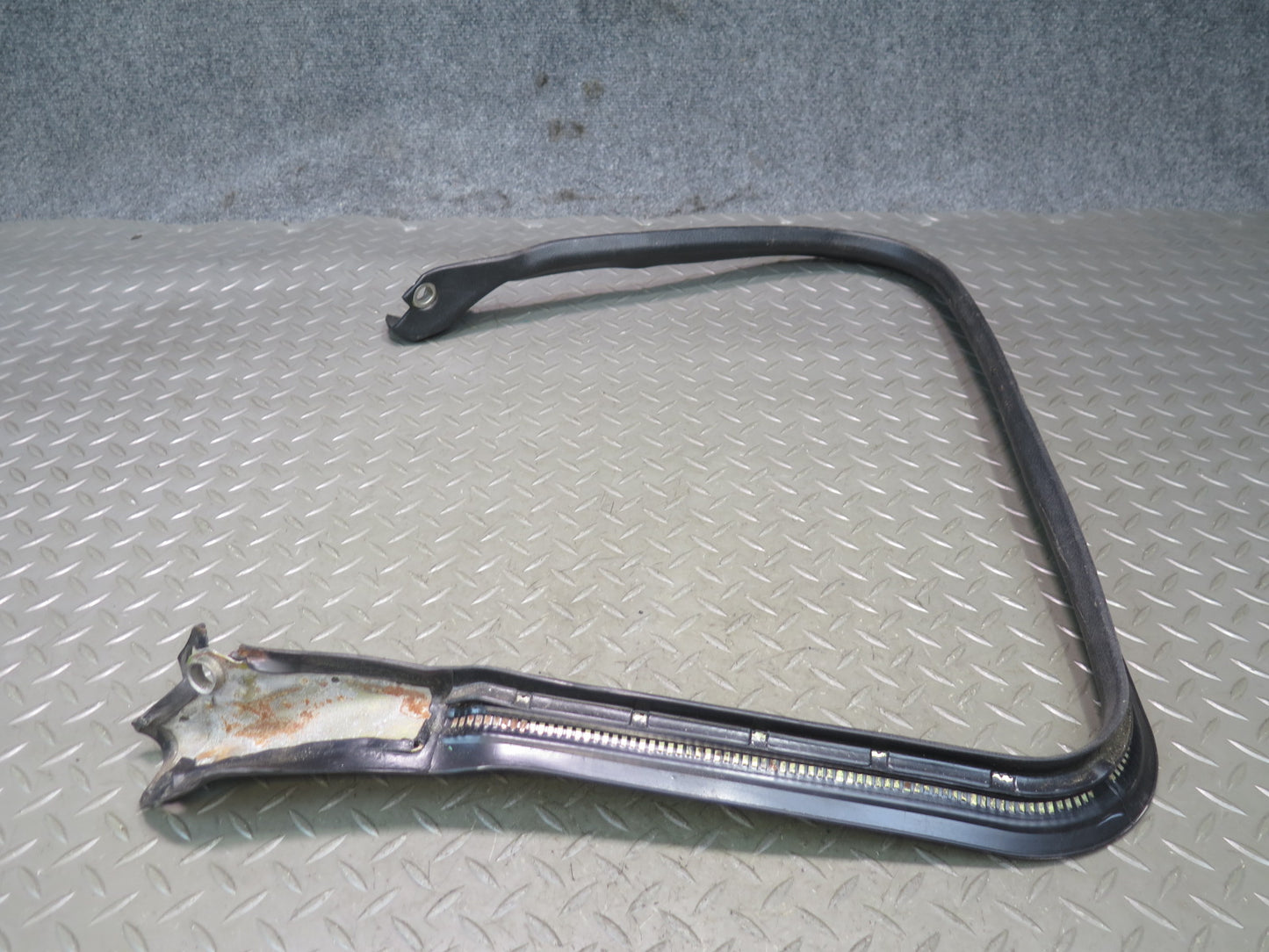 85-89 Nissan Z31 300ZX 2+0 Set of 2 Left & Right T-top Roof Rubber Seal OEM