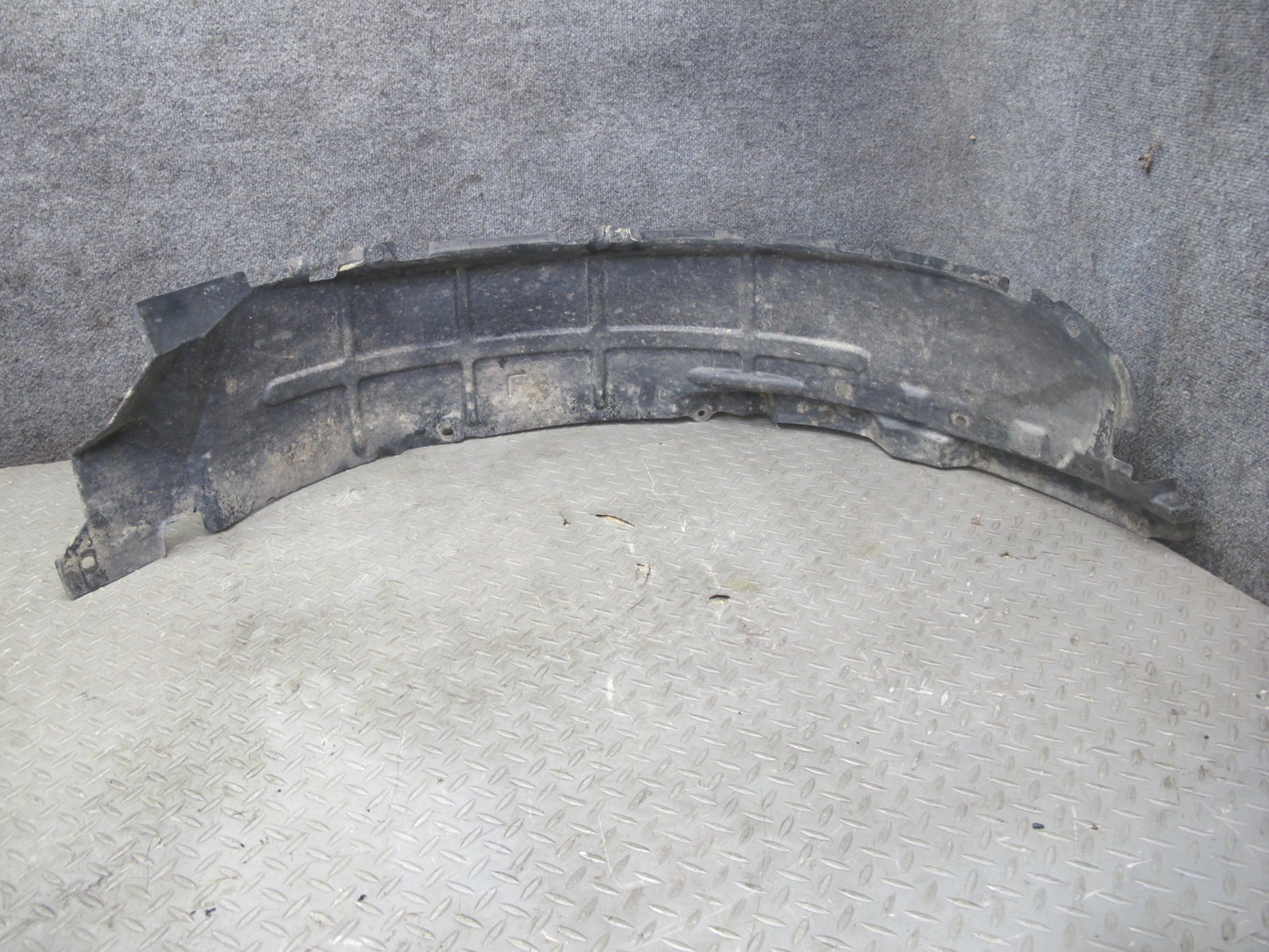 99-01 Isuzu Vehicross Front Left & Right Wheel Arch Liner Splash Guard Set OEM
