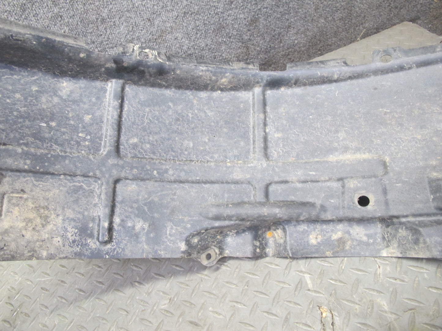 99-01 Isuzu Vehicross Front Left & Right Wheel Arch Liner Splash Guard Set OEM