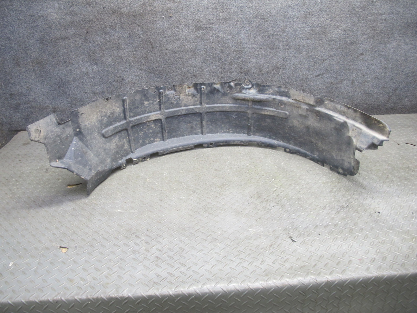 99-01 Isuzu Vehicross Front Left & Right Wheel Arch Liner Splash Guard Set OEM