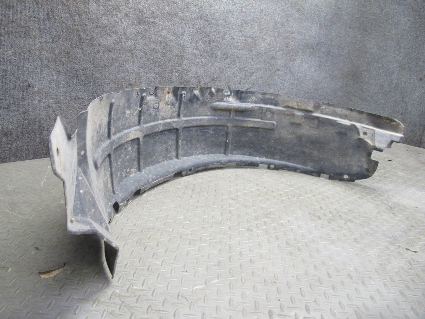 99-01 Isuzu Vehicross Front Left & Right Wheel Arch Liner Splash Guard Set OEM