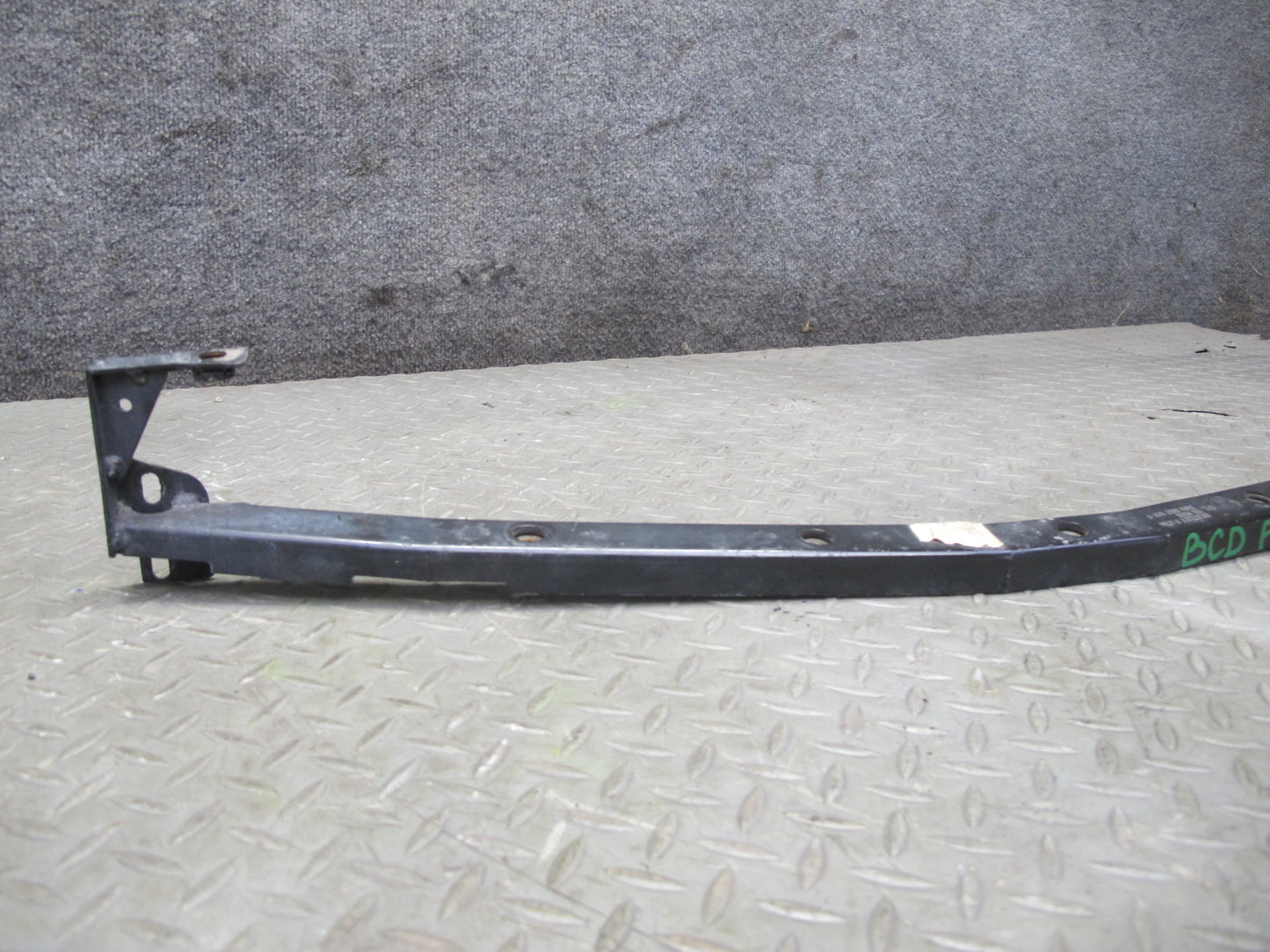 06-12 Bentley Continental Flying Spur Front Bumper Center Support Bracket