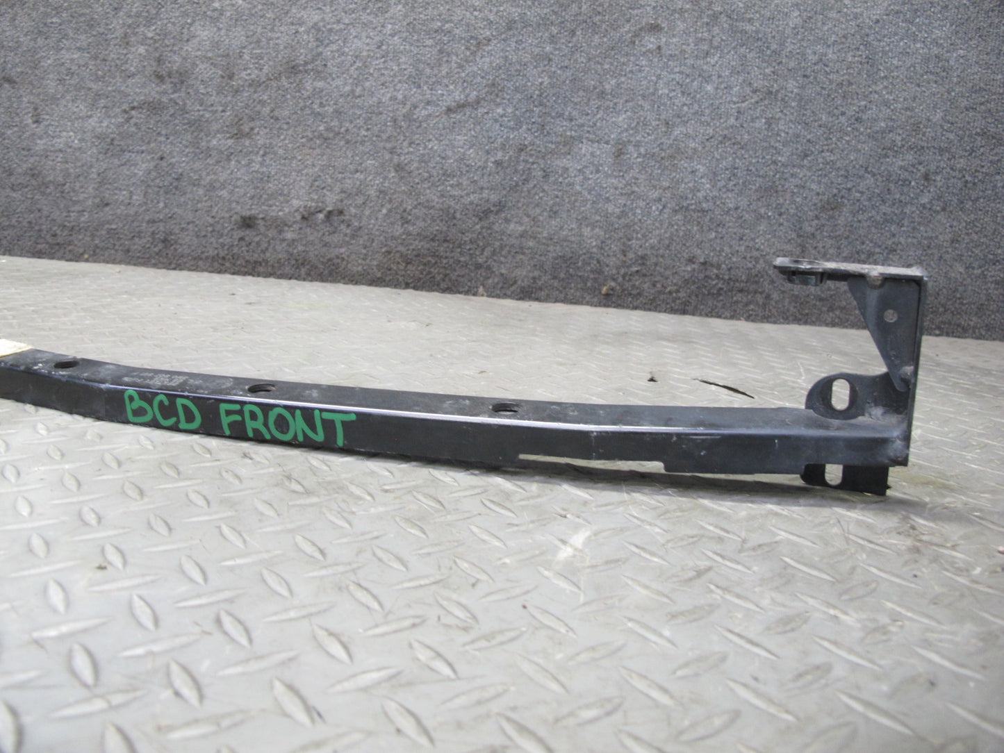 06-12 Bentley Continental Flying Spur Front Bumper Center Support Bracket