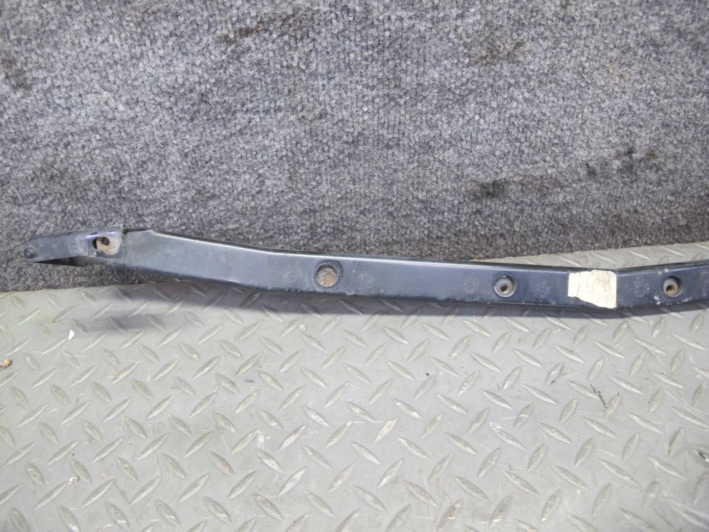 06-12 Bentley Continental Flying Spur Front Bumper Center Support Bracket