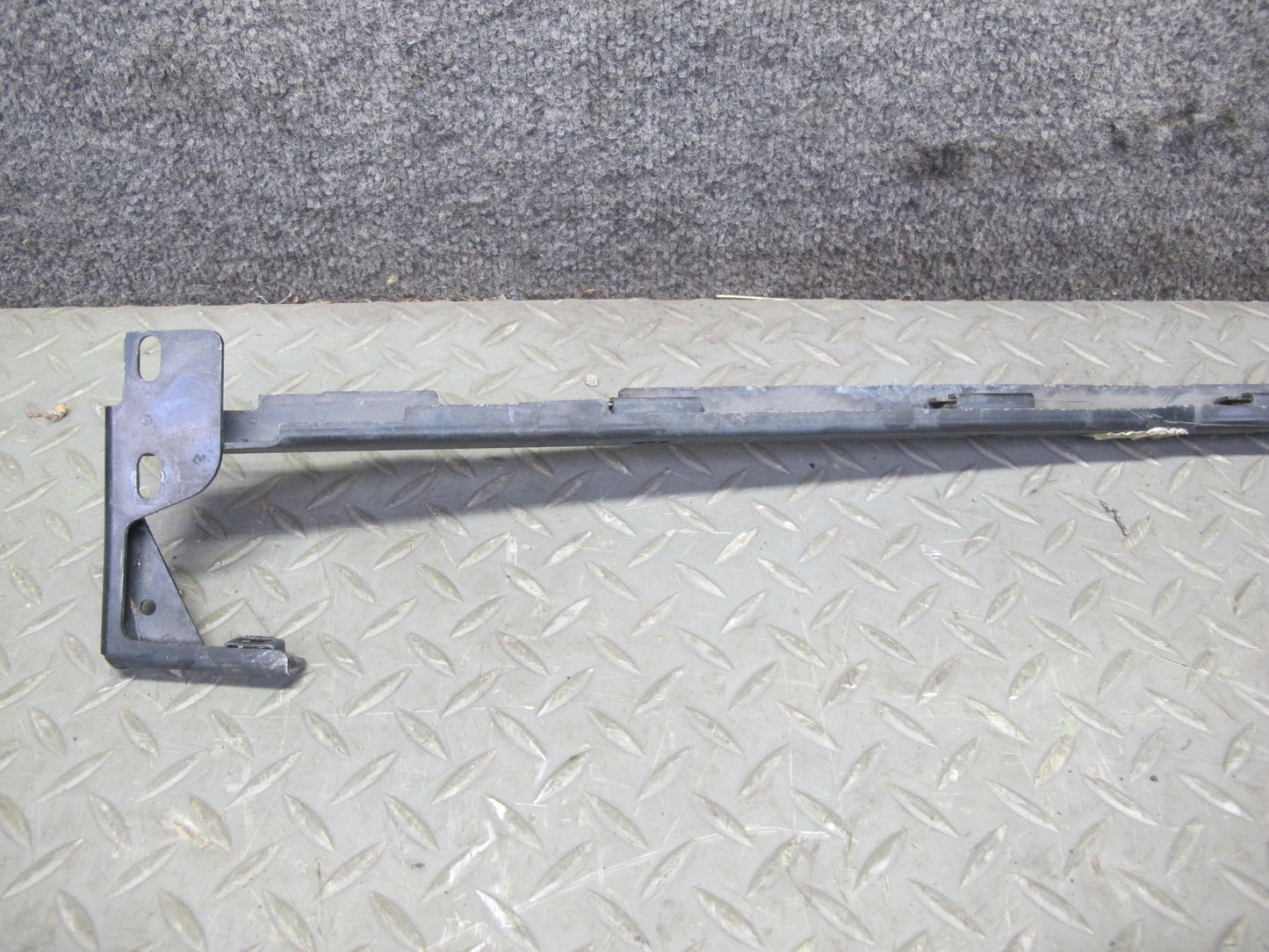 06-12 Bentley Continental Flying Spur Front Bumper Center Support Bracket