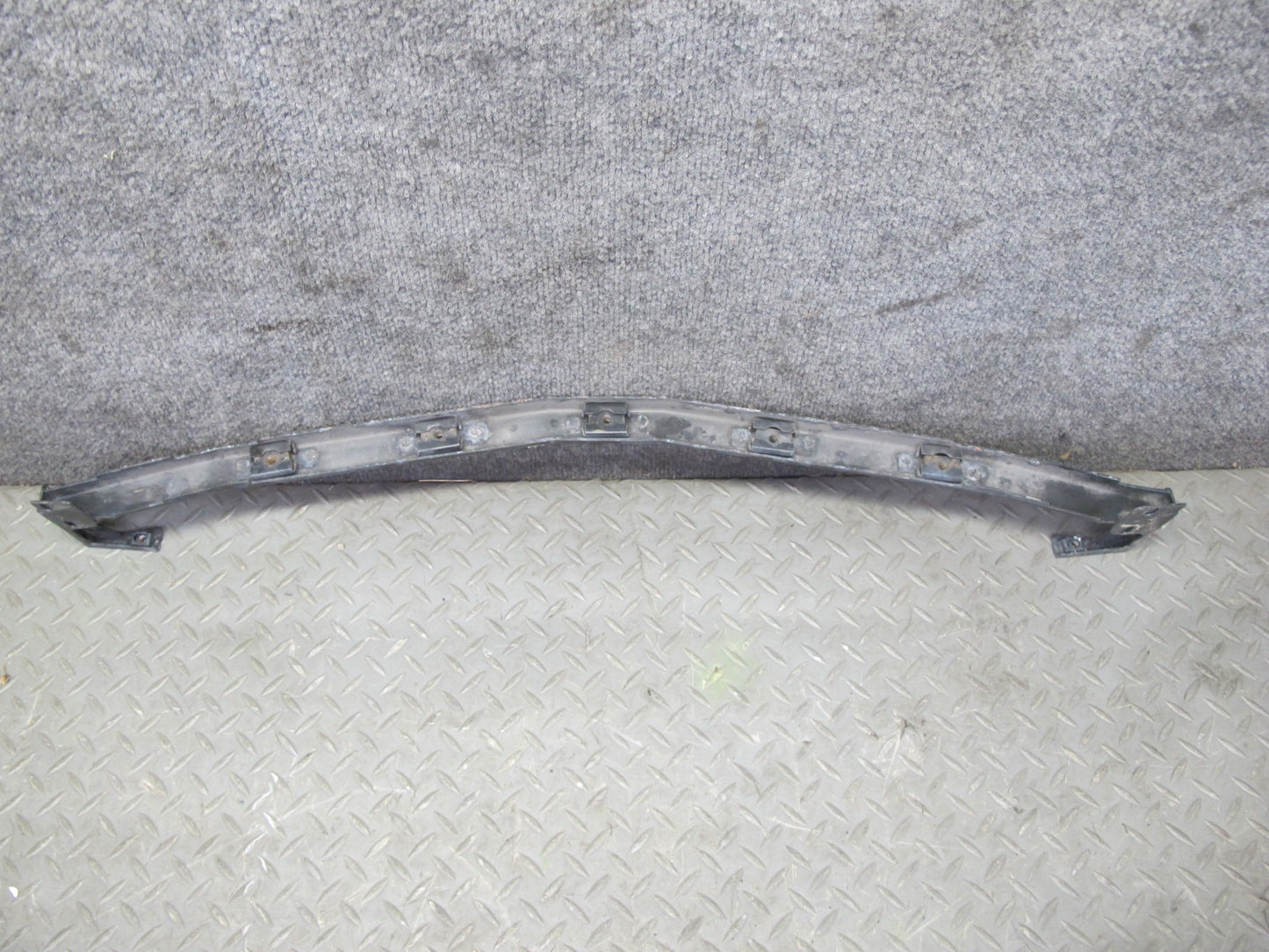 06-12 Bentley Continental Flying Spur Front Bumper Center Support Bracket