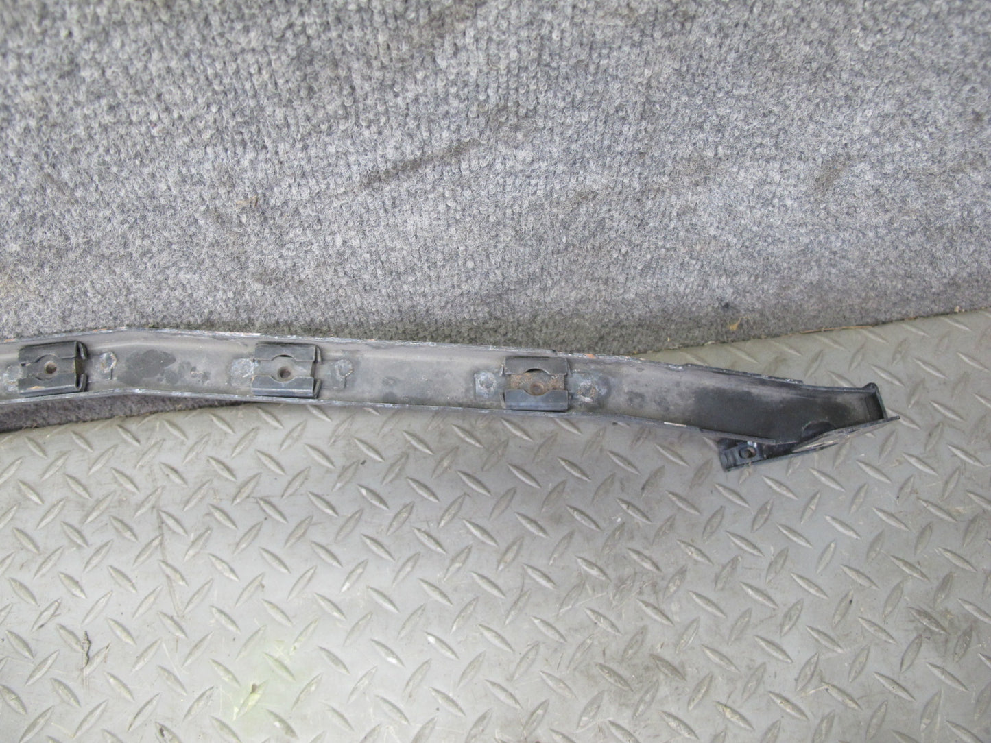 06-12 Bentley Continental Flying Spur Front Bumper Center Support Bracket