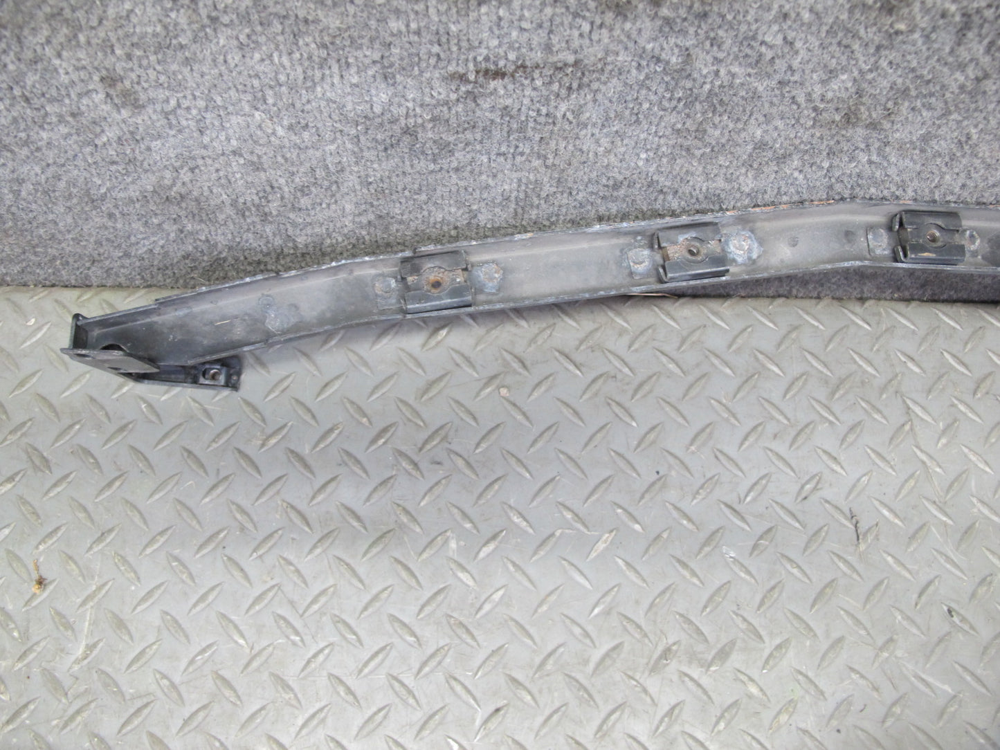 06-12 Bentley Continental Flying Spur Front Bumper Center Support Bracket
