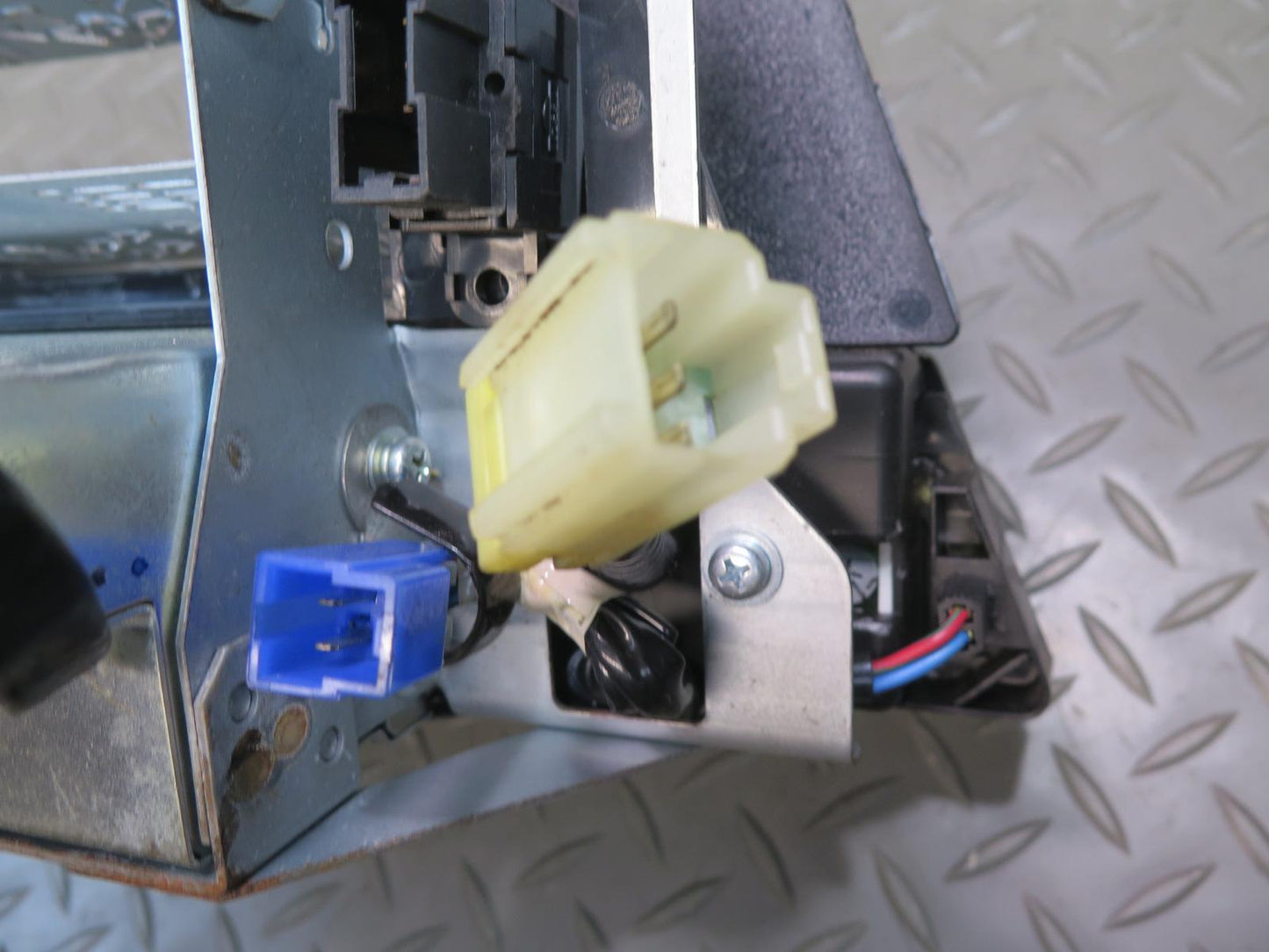 85-86 Nissan Z31 300ZX A/C Heater Climate Control Switch Panel w Radio Mount OEM