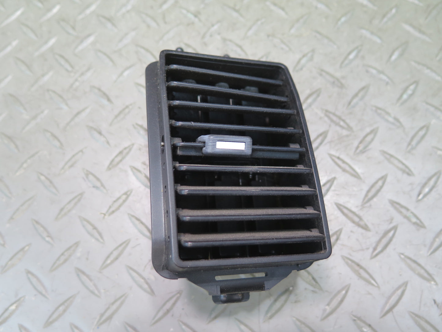 84-86 Nissan Z31 300ZX Set of 3 Dash Front Left Center Right A/C Air Vent OEM