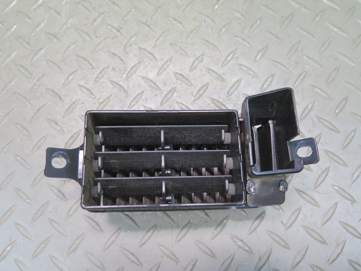 84-86 Nissan Z31 300ZX Set of 3 Dash Front Left Center Right A/C Air Vent OEM