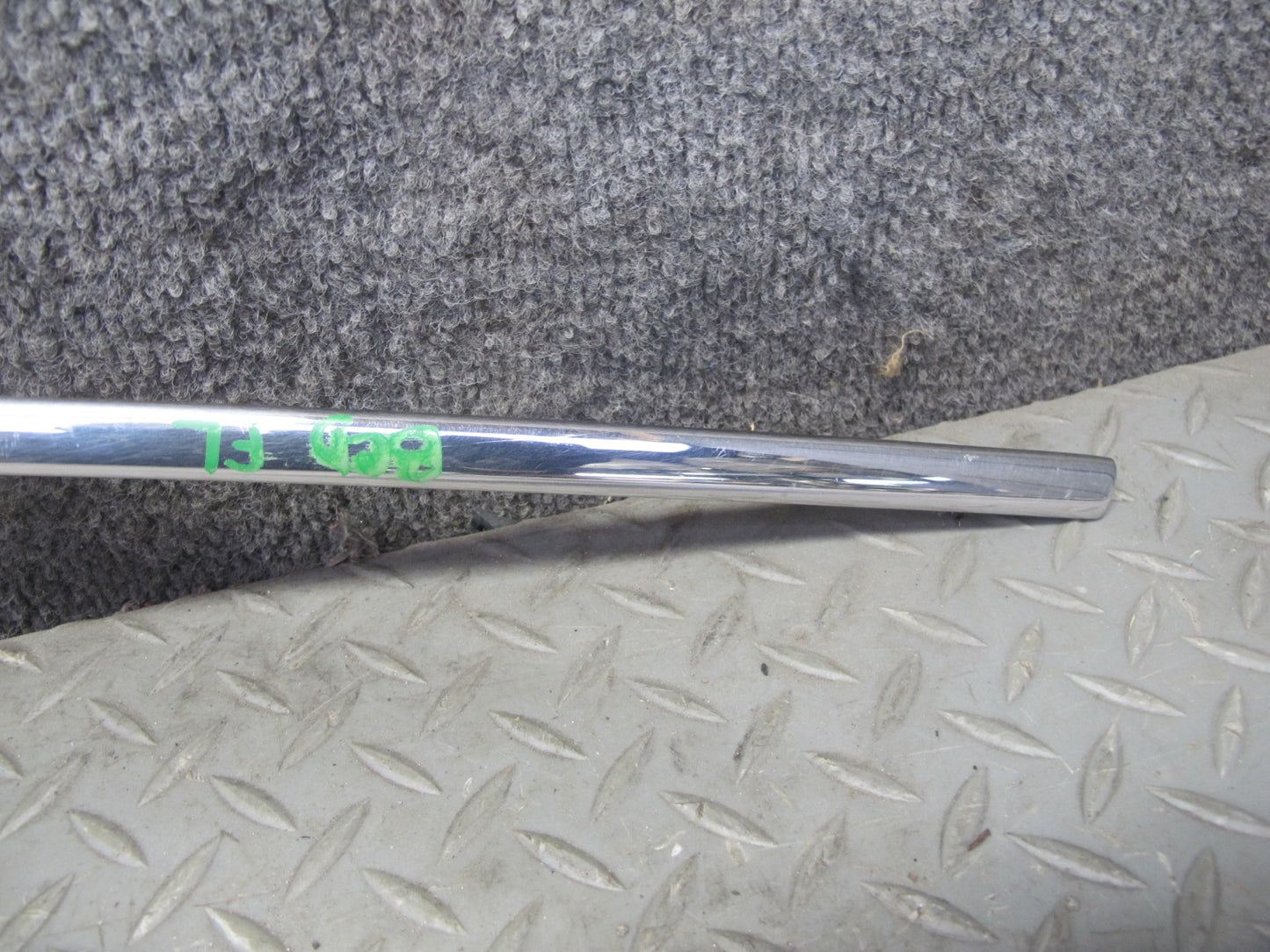 2006-2012 Bentley Flying Spur Front Left Door Window Chrome Trim Molding Set