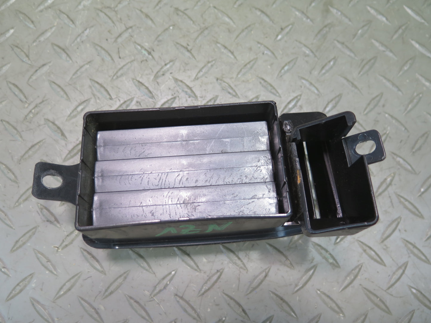 84-86 Nissan Z31 300ZX Set of 3 Dash Front Left Center Right A/C Air Vent OEM
