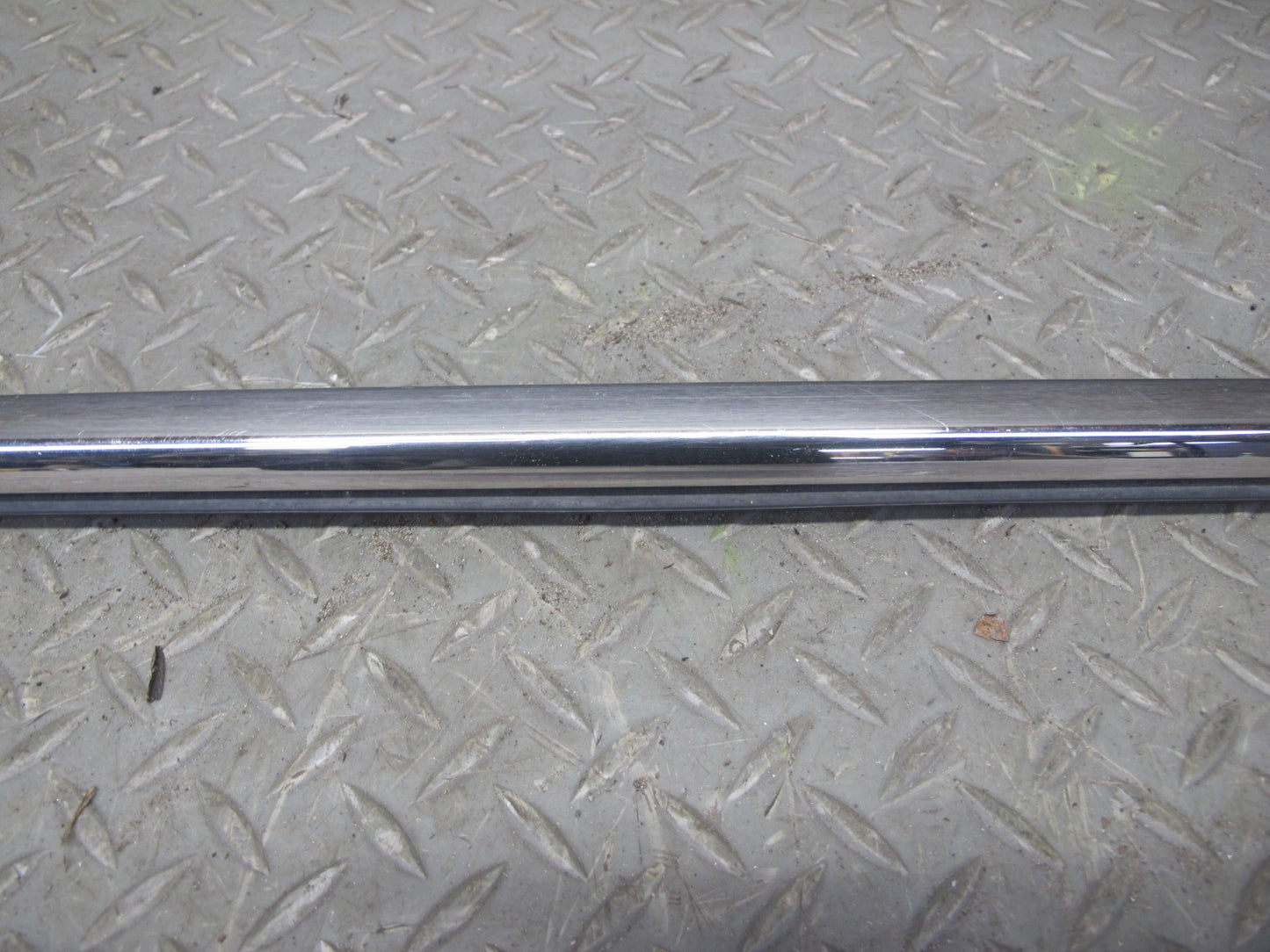 2006-2012 Bentley Flying Spur Front Left Door Window Chrome Trim Molding Set