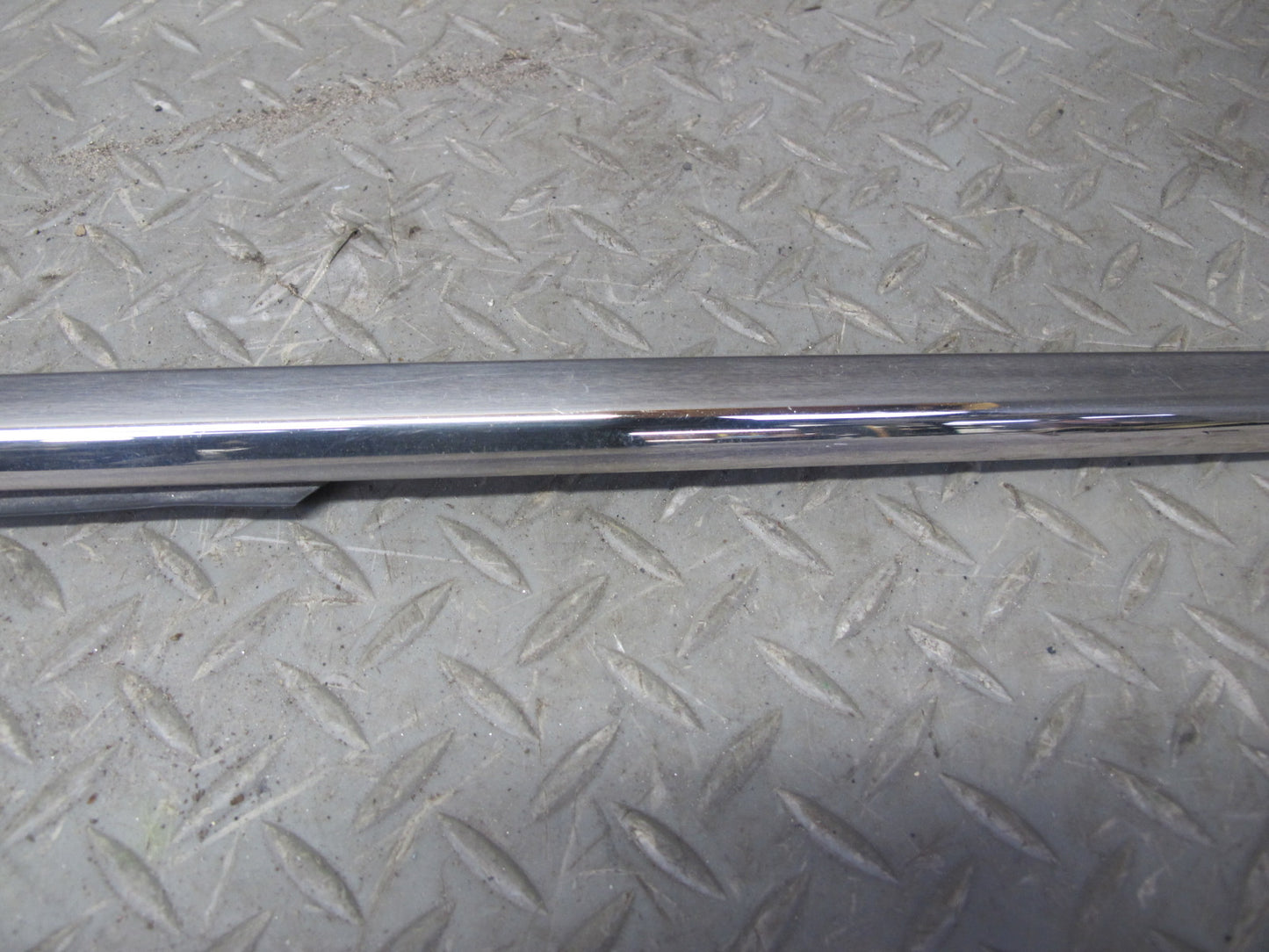 2006-2012 Bentley Flying Spur Front Left Door Window Chrome Trim Molding Set