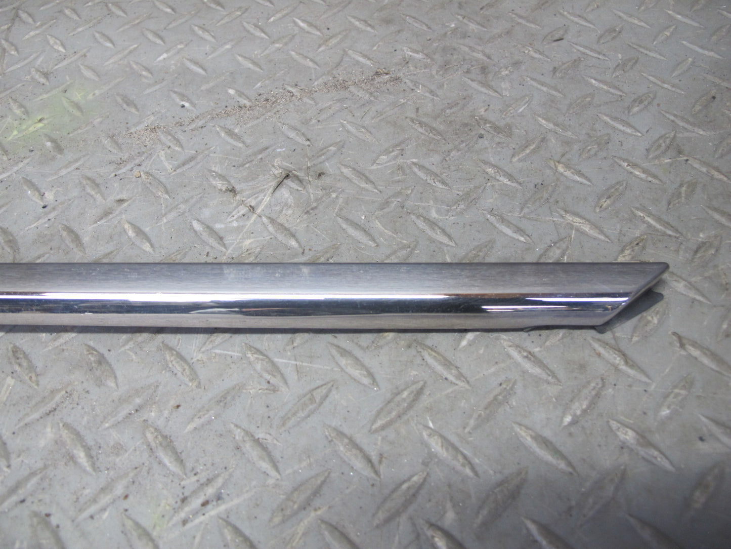 2006-2012 Bentley Flying Spur Front Left Door Window Chrome Trim Molding Set