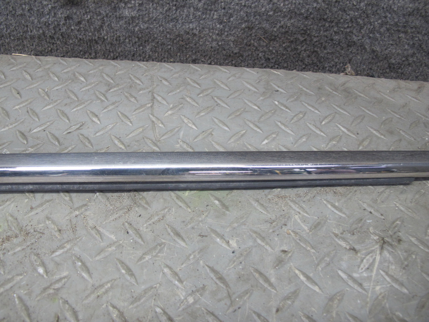 2006-2012 Bentley Flying Spur Front Right Door Window Chrome Trim Molding Set