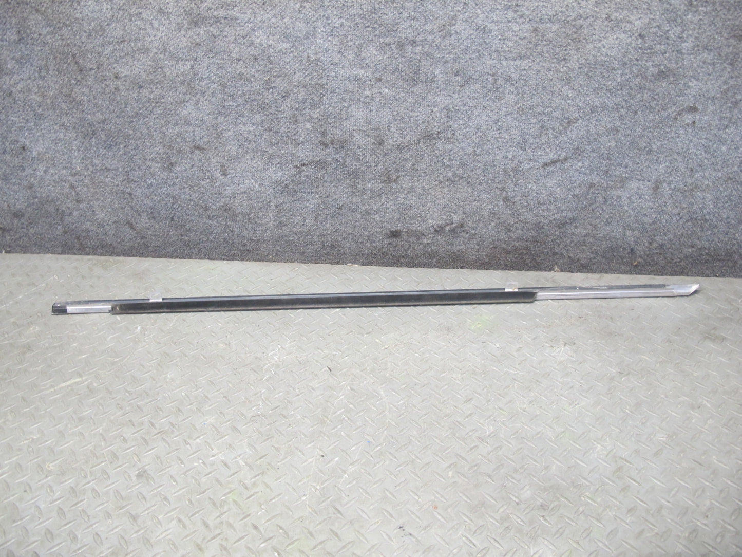 2006-2012 Bentley Flying Spur Front Right Door Window Chrome Trim Molding Set