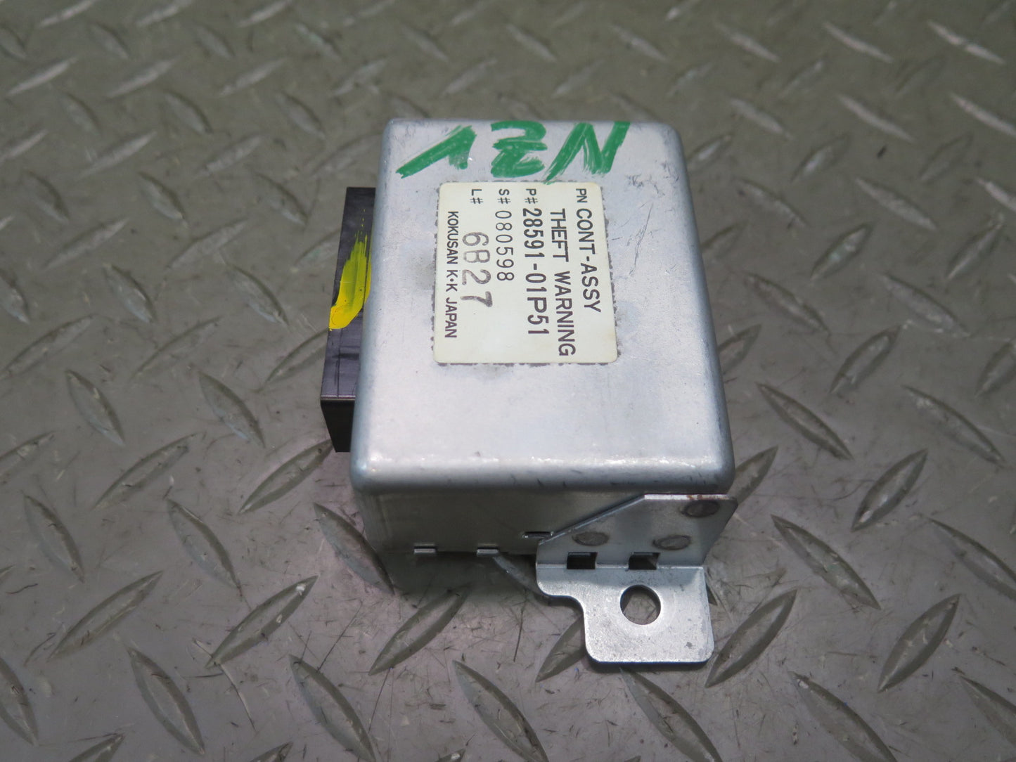 84-86 Nissan Z31 300ZX Theft Warning Control Module 28591-01P51 OEM