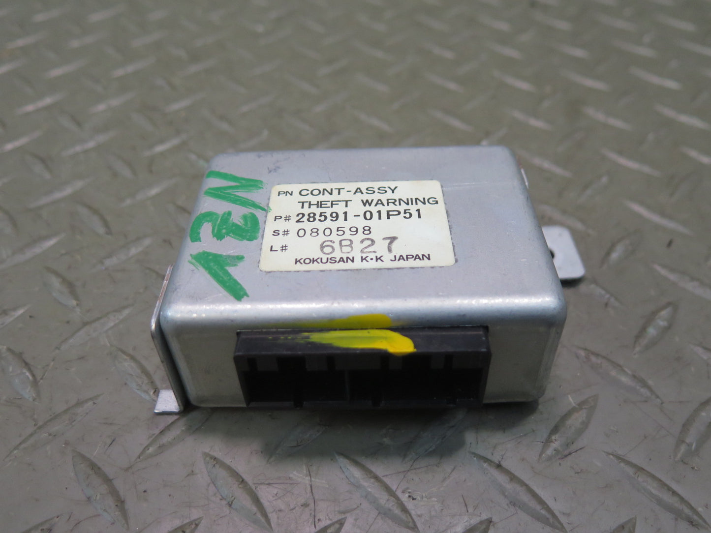84-86 Nissan Z31 300ZX Theft Warning Control Module 28591-01P51 OEM