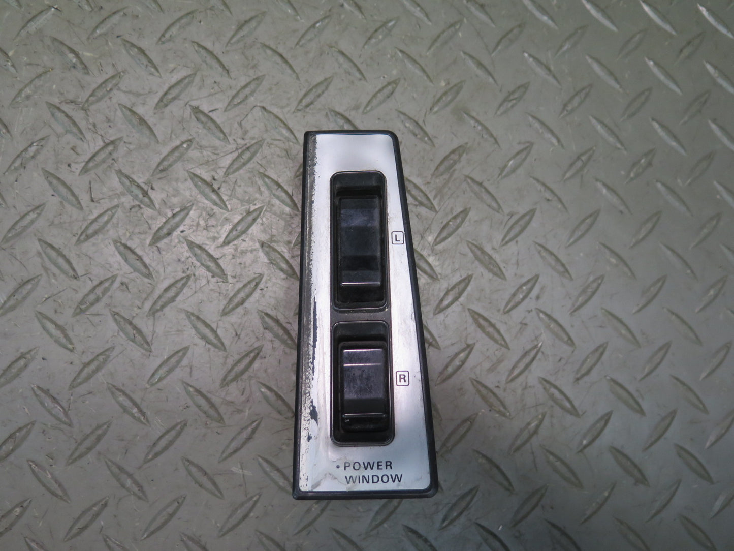 84-86 Nissan Z31 300ZX 2+0 Left Door Master Power Window Switch 25401-19P00 OEM