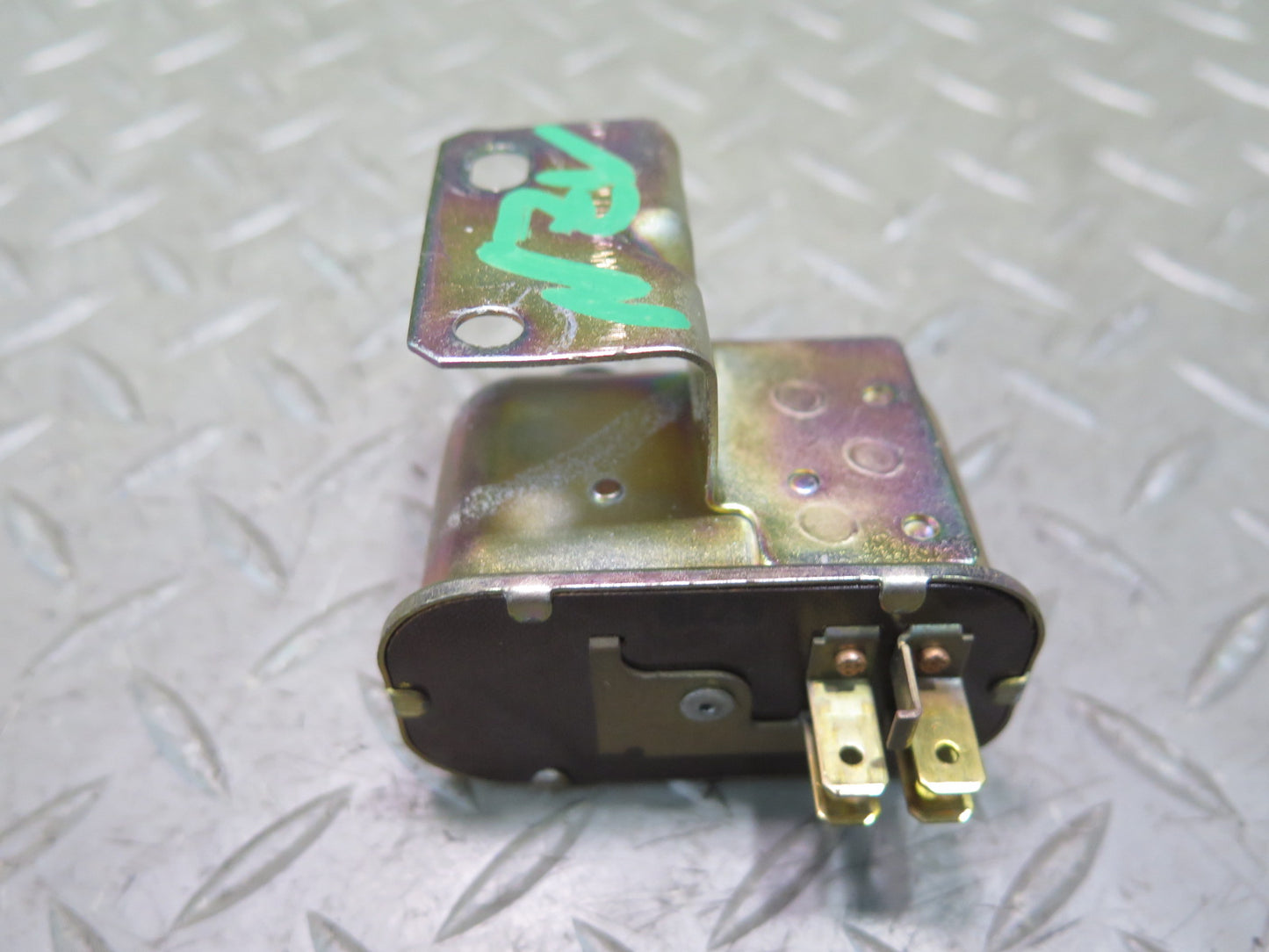 84-89 Nissan Z31 300ZX Hold Relay Module 25230-01P00 OEM